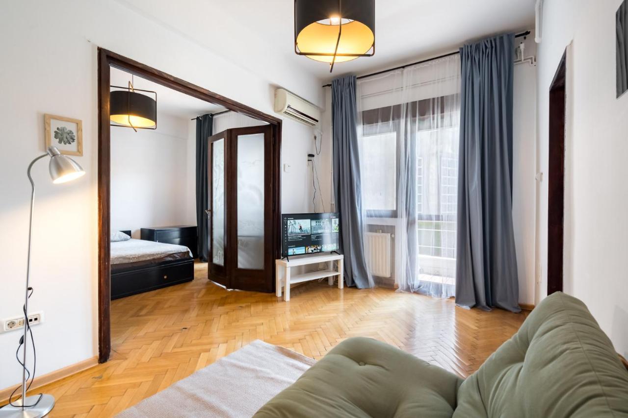 Sleek Comfort - A Blend Of Style And Convenience Bucarest Esterno foto